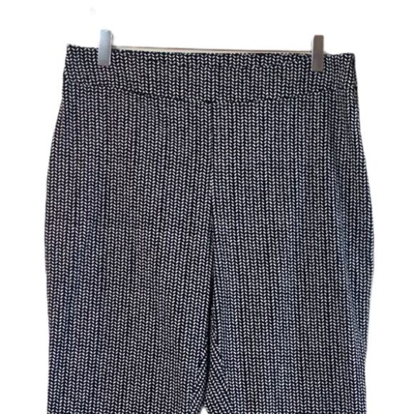 Time & Tru Women's Pull On Black Cream Print Slim Fit Ankle Pants Pus Size 18 - Picture 3 of 7